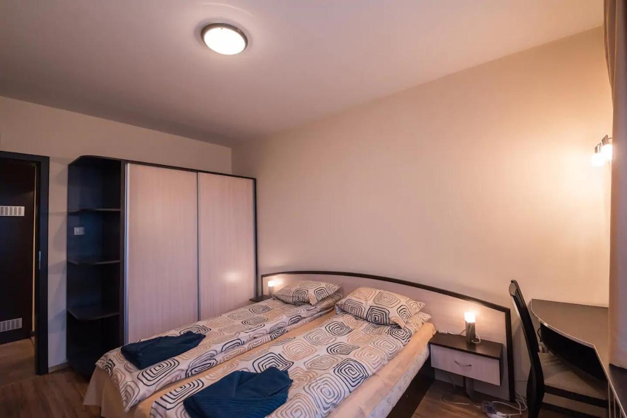 Charming, Fully-Furnished, 2-Bedroom Apartment Банско Экстерьер фото