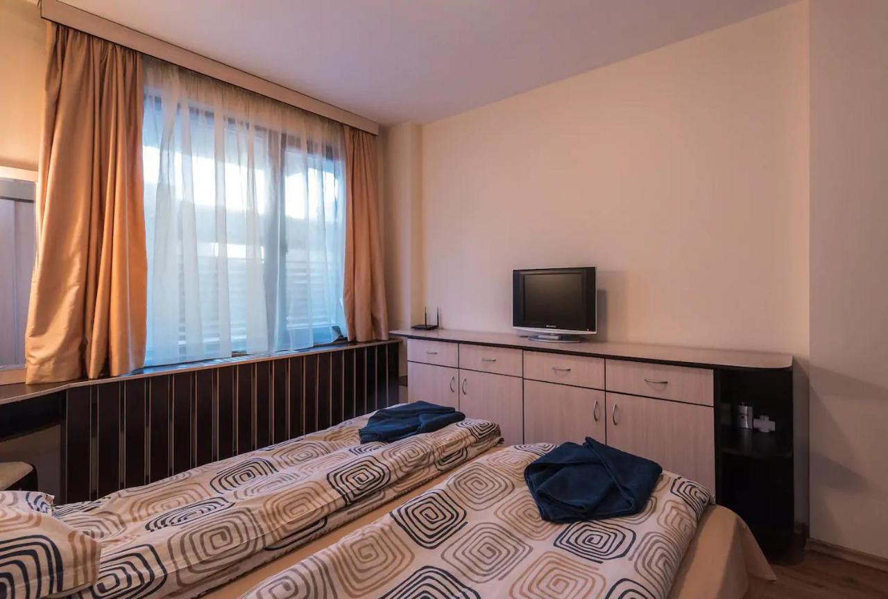 Charming, Fully-Furnished, 2-Bedroom Apartment Банско Экстерьер фото