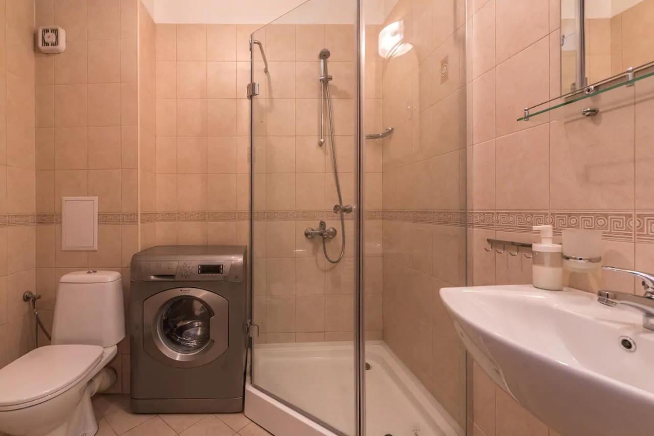 Charming, Fully-Furnished, 2-Bedroom Apartment Банско Экстерьер фото